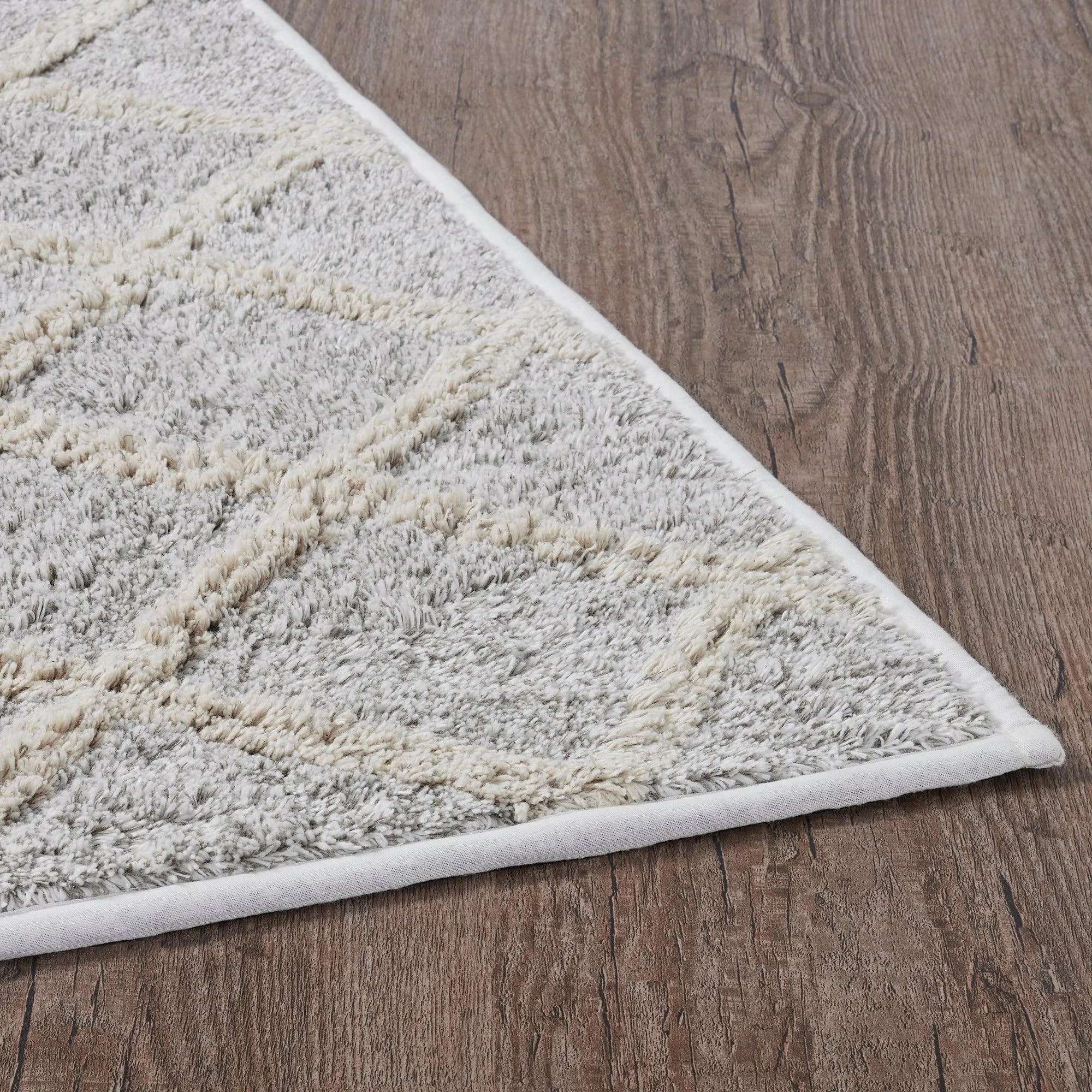 Frayed Lattice Oatmeal Bathmat 27x48 VHC Brands