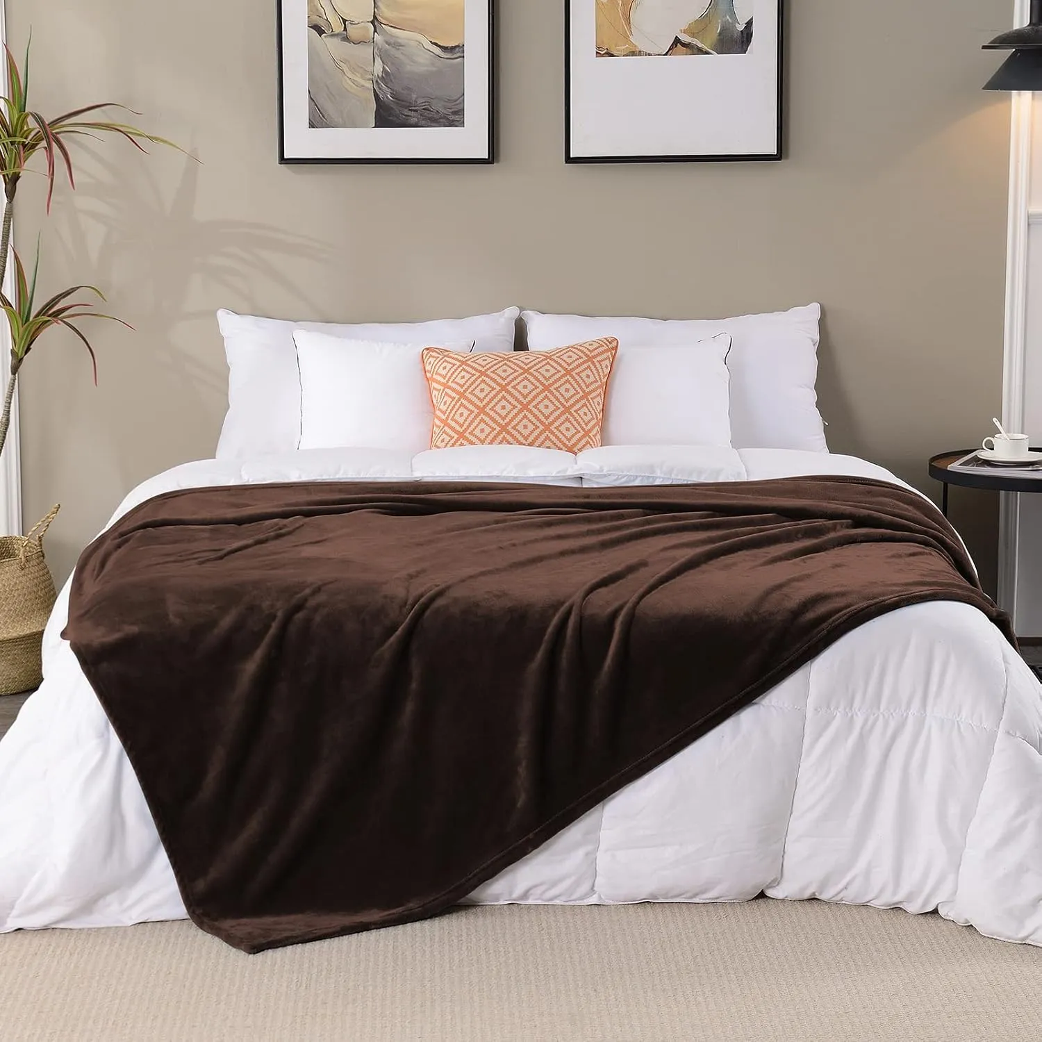 SOCHOW Flannel Fleece Blanket Throw Size, All Season Lightweight Super Soft Cozy Blanket for Bed or Couch, Brown, 50x60 inches